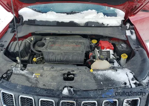 2019 Jeep Compass Latitude z USA, uszkodzony, nr VIN 3C4NJDBBXKT597463